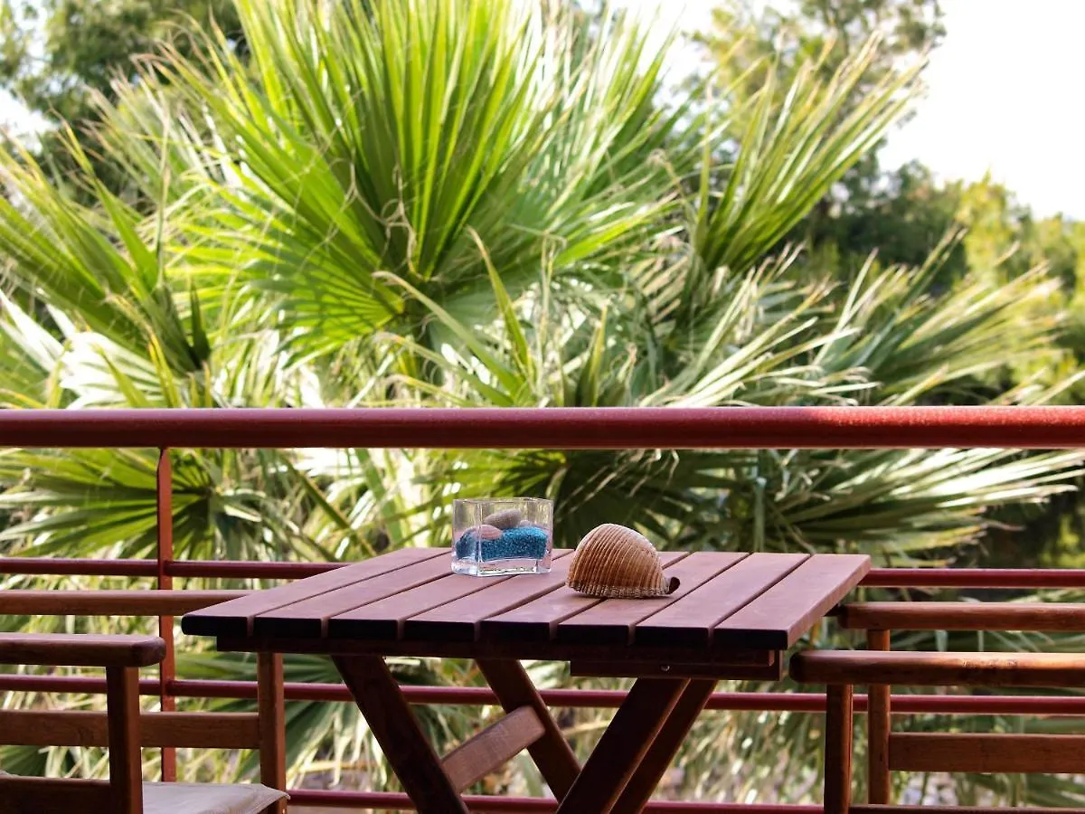 Canal Luxury Apartments Nea Poteidaia Grecia