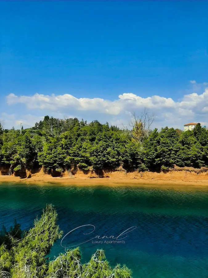 Canal Luxury Apartments Nea Poteidaia 0*,  Grecia