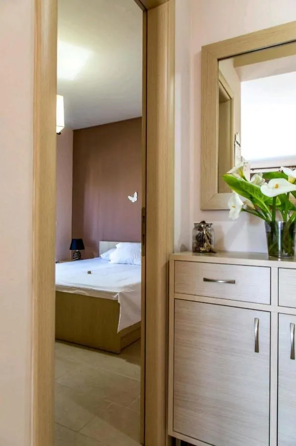 Canal Luxury Apartments Nea Poteidaia Greece