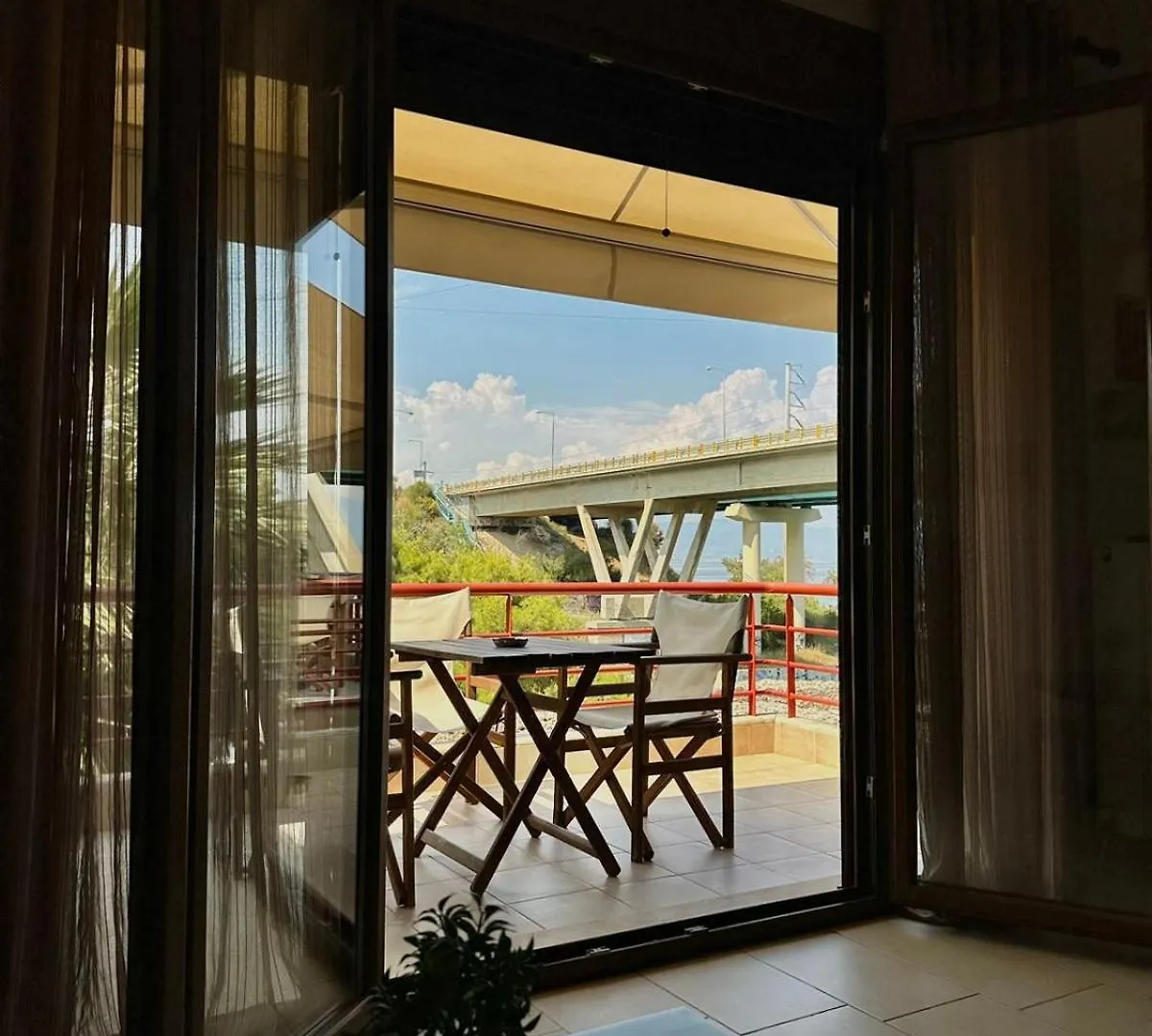 Canal Luxury Apartments Nea Poteidaia